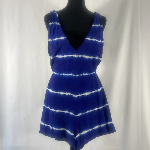 Blue, white Tie died jumper, shorts set onsie, Cover up, V neck,small - Picture 2 of 9
